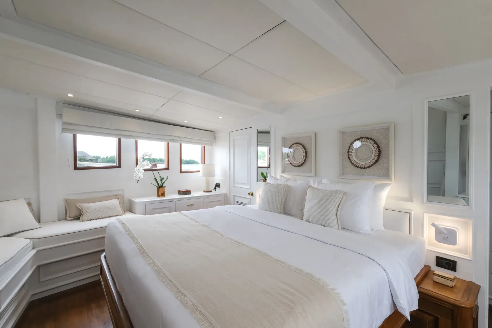 Mutiara Laut king cabin with window seat and panoramic sea view